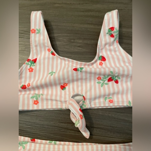 Old Navy Pink and White Striped Bikini with strawberry print two piece size S6/7 - Picture 2 of 5